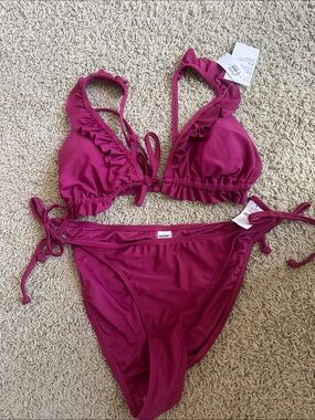 Old Navy Ruffle Triangle Bikini Set in Berry Pink